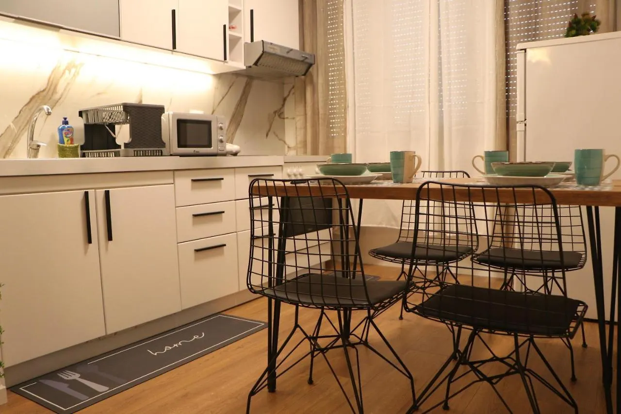 Pine Apartment Tirana Albanien