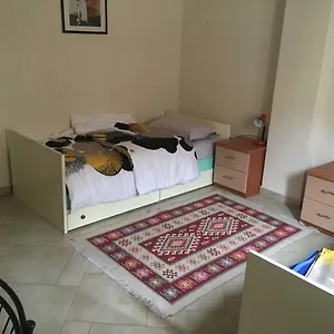  Oda ve Kahvaltı Nina